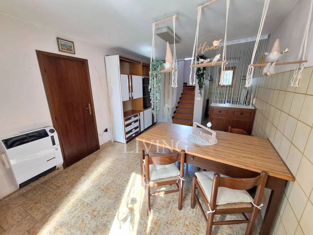 Villa a Travesio in Via Riosecco, 25 - Foto 2