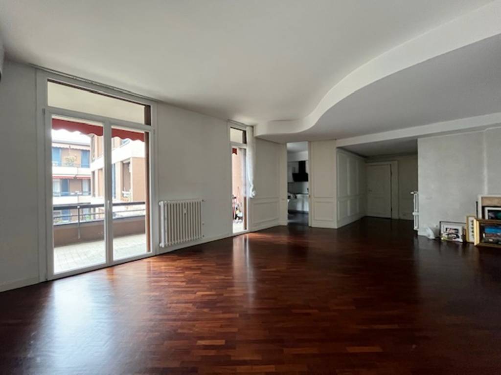 Appartamento a Seregno in Via Amatore Sciesa - Foto 5