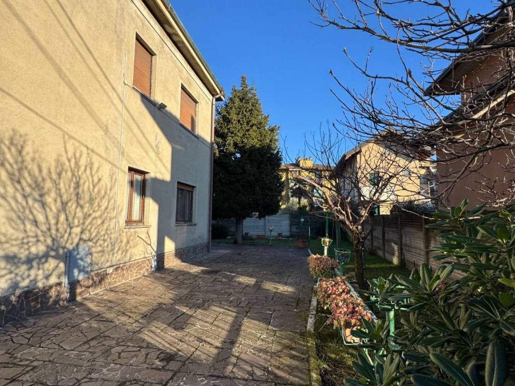 Appartamento a Meda in Via Volturno, 13 - Foto 3
