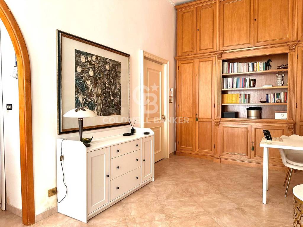 Appartamento a Napoli in vico vasto a chiaia - Foto 4