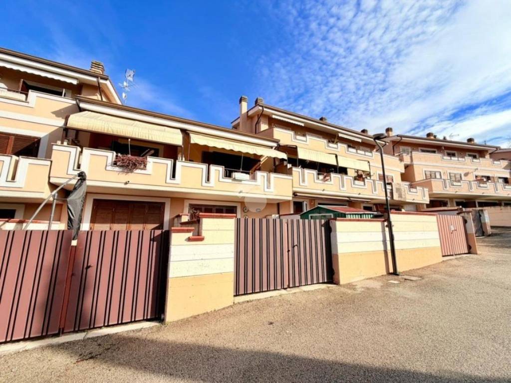 Appartamento a Forano in VIA CONTRADA SALA, 13 - Foto 2