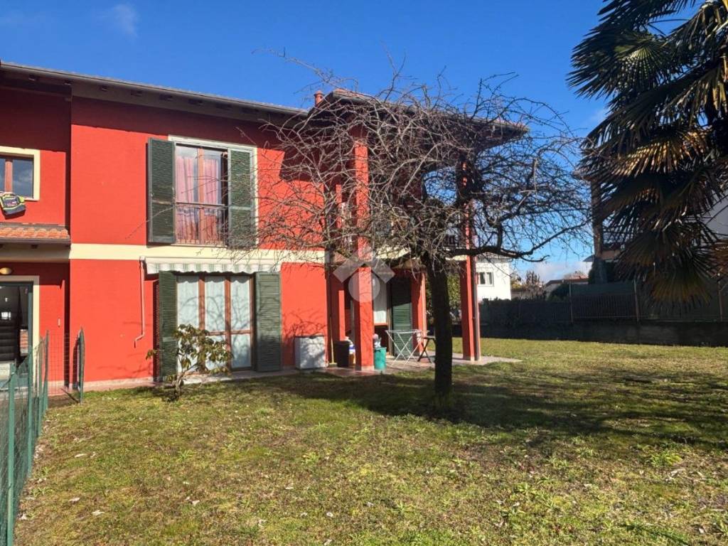 Appartamento a Varallo pombia in Via don bosco, 27 - Foto 3