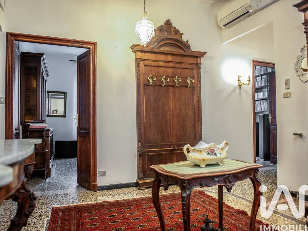 Appartamento a Genova in Via Gabriele Rossetti, 4 - Foto 2