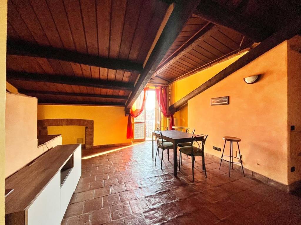 Appartamento a Ivrea in Via Palestro, 30 - Foto 2