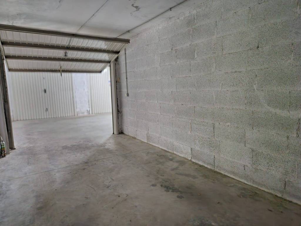 Box / garage a Latina - Foto 2