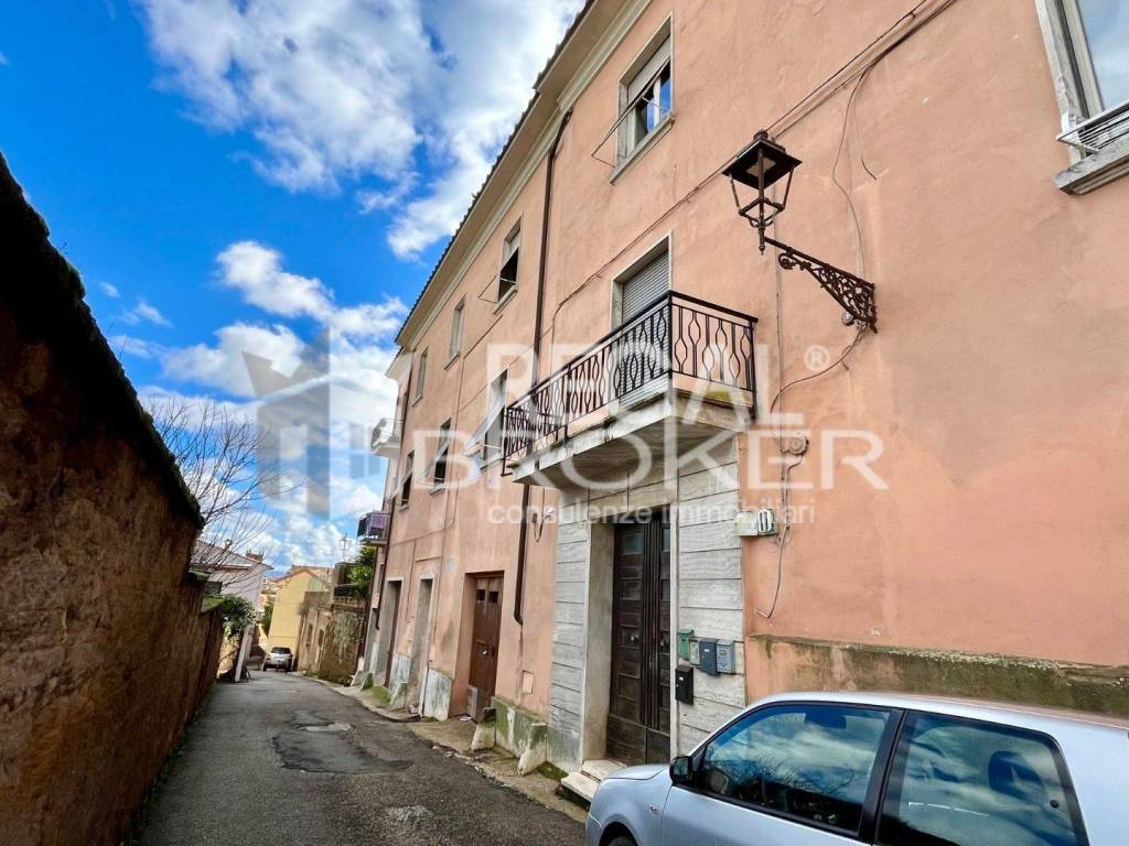Attico / mansarda a Magliano sabina in Via Tito Tazio, 9 - Foto 2