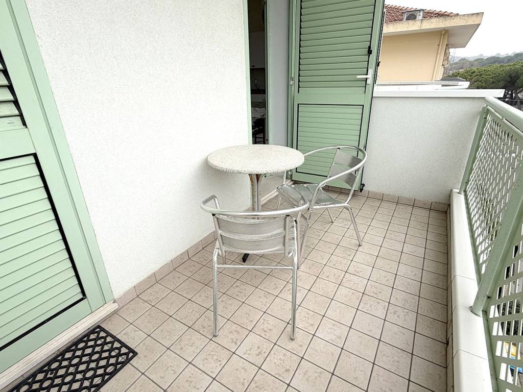 Appartamento a Riccione in Viale Alessandro Volta, 7 - Foto 4