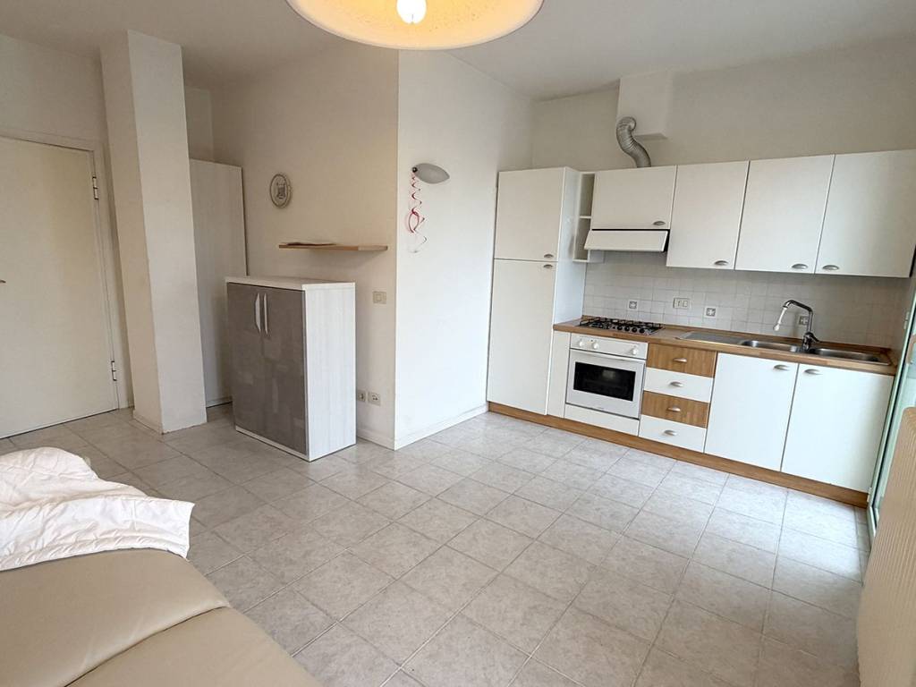 Appartamento a Riccione in Viale Alessandro Volta, 7 - Foto 5