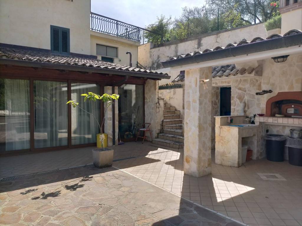 Villa a Alvito in Via Mandrelle - Foto 2