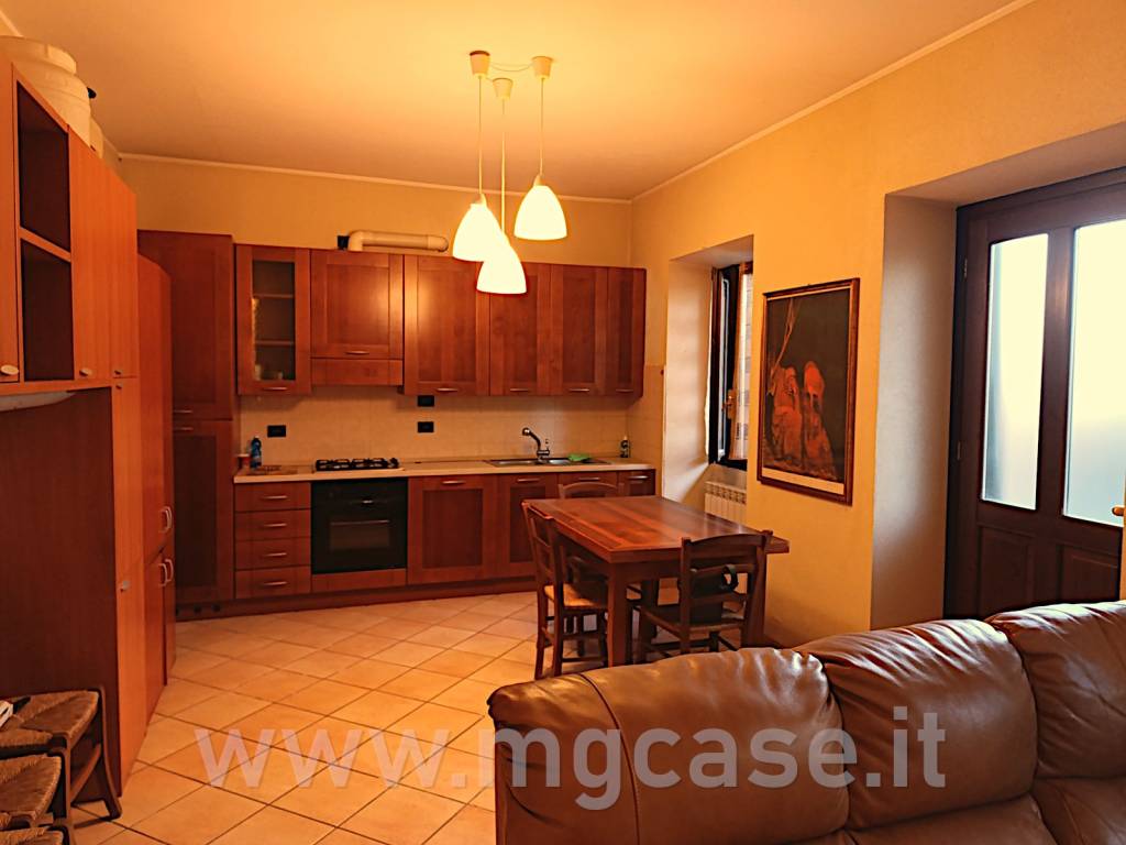 Appartamento a Sesto calende in Via Sant'Anna - Foto 2