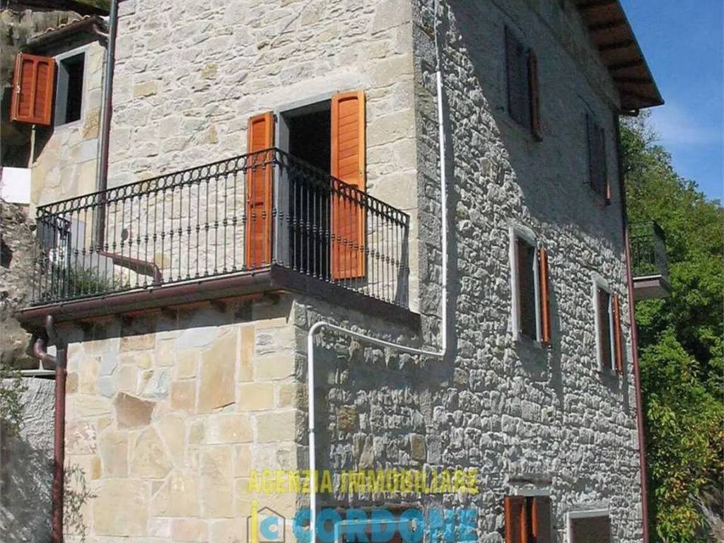 Villa a Acquasanta terme in Frazione Favalanciata - Foto 2