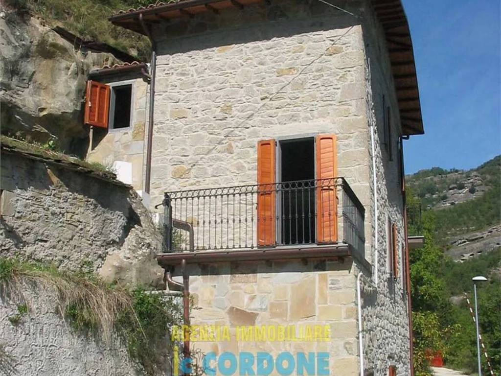 Villa a Acquasanta terme in Frazione Favalanciata - Foto 4