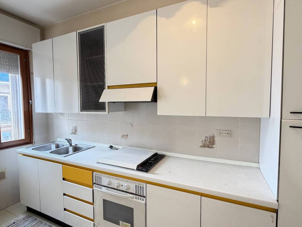 Appartamento a Chioggia in Viale Sebastiano Venier, 268 - Foto 4