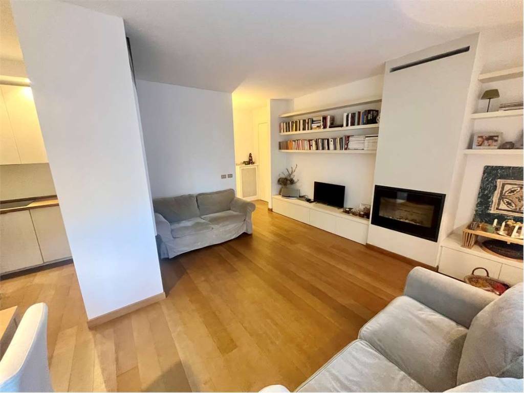 Appartamento a Barzanò in via mazzini - Foto 4