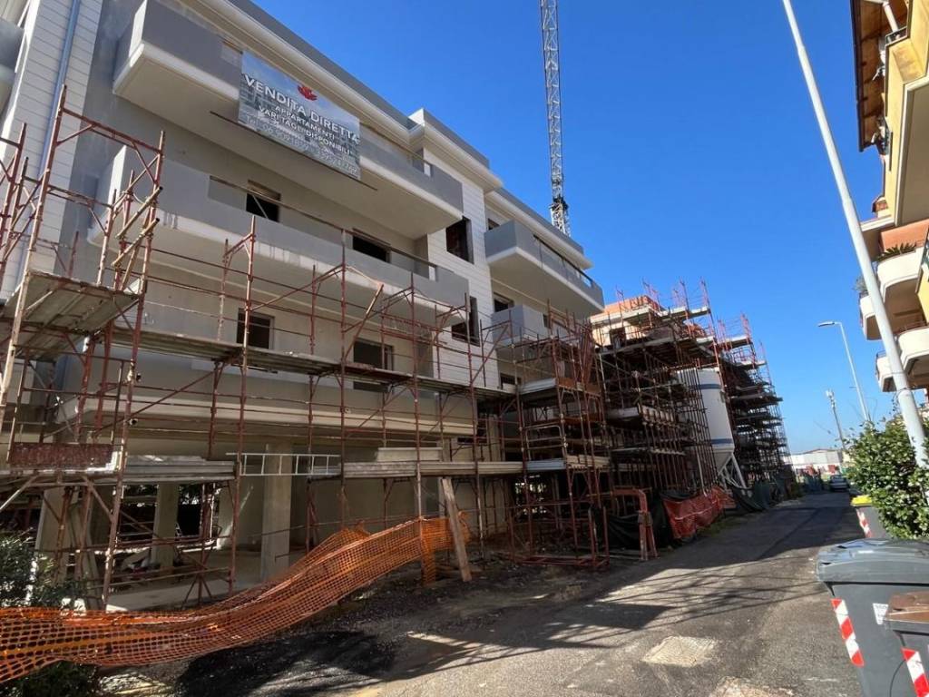 Appartamento a Monterotondo in Via Valli Teverine - Foto 4