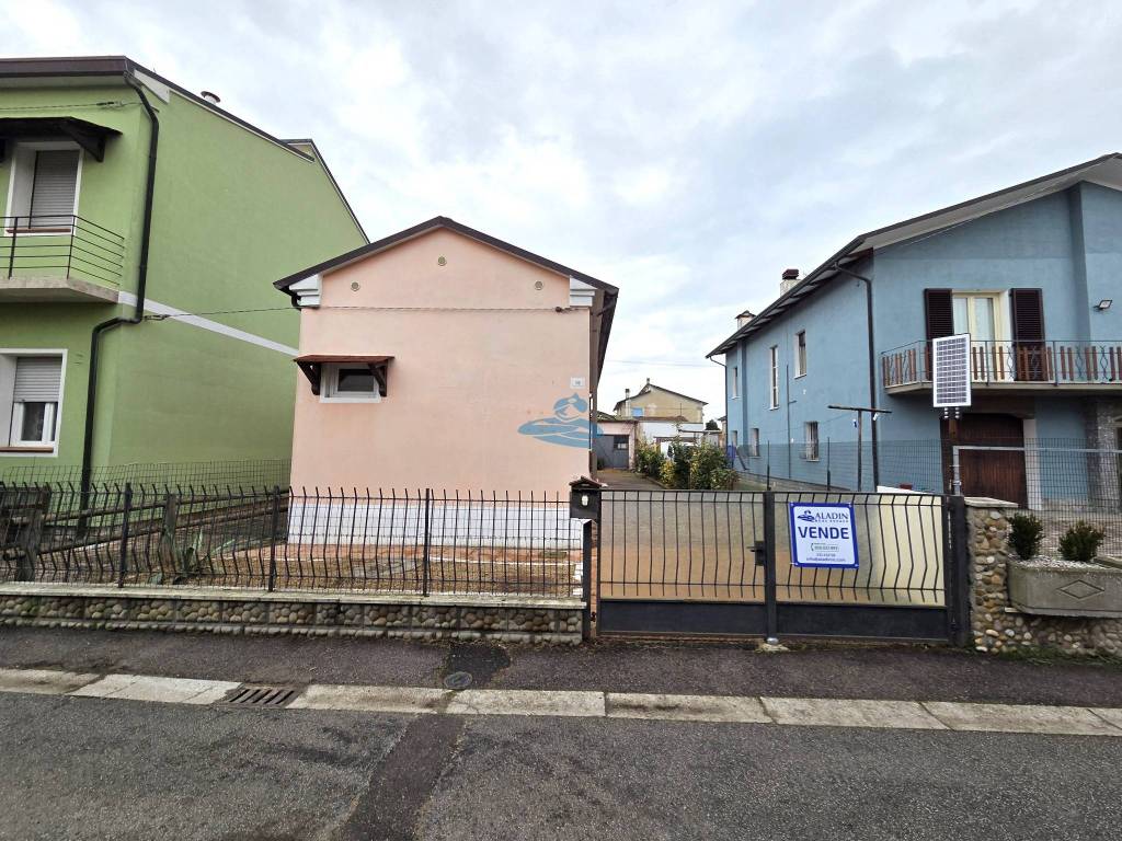 Casa indipendente a Ravenna in Via della Libertà, 19 - Foto 2