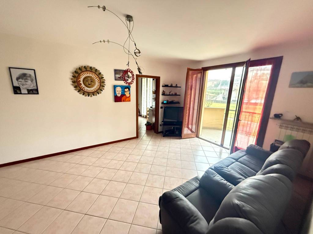 Appartamento a Cava manara in Via Giovanni Pascoli, 7 - Foto 3