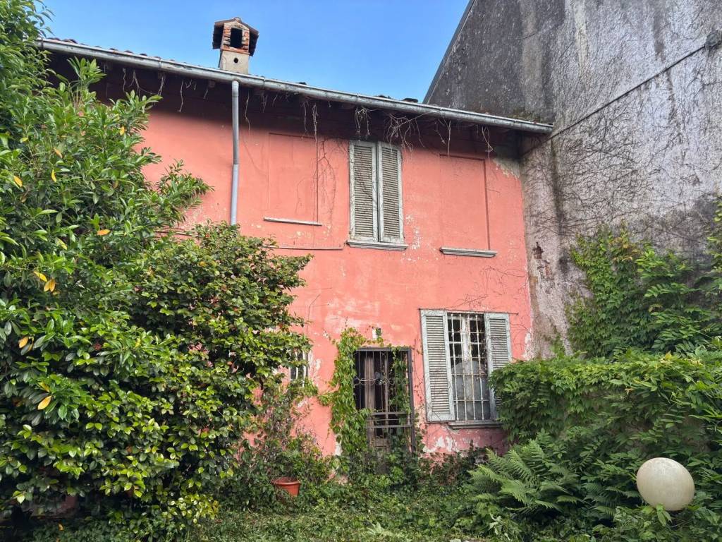 Villa a Garlasco in Piazza G. Garibaldi, 1 - Foto 2