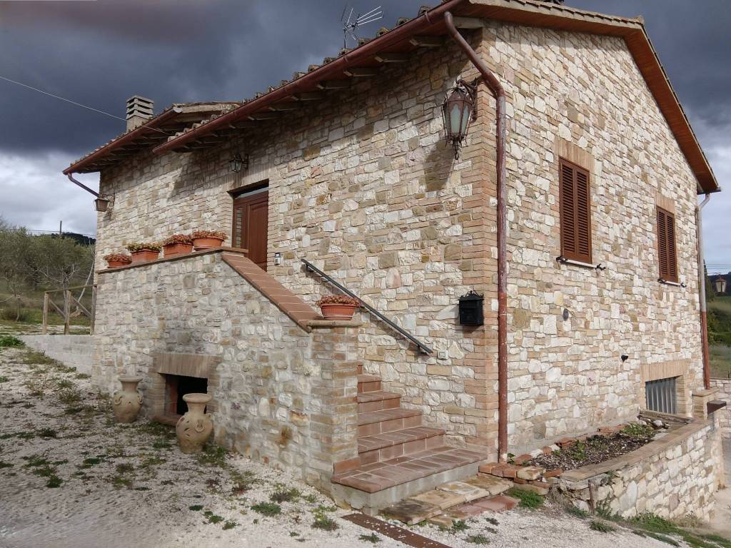 Appartamento a Assisi in Via Madonna di Colderba - Foto 2