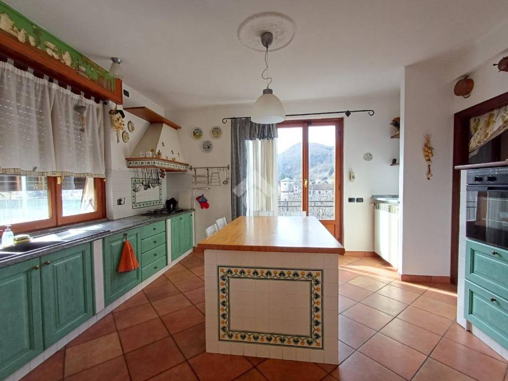 Villa a Ronco scrivia in Via Milite Ignoto, 66 - Foto 5