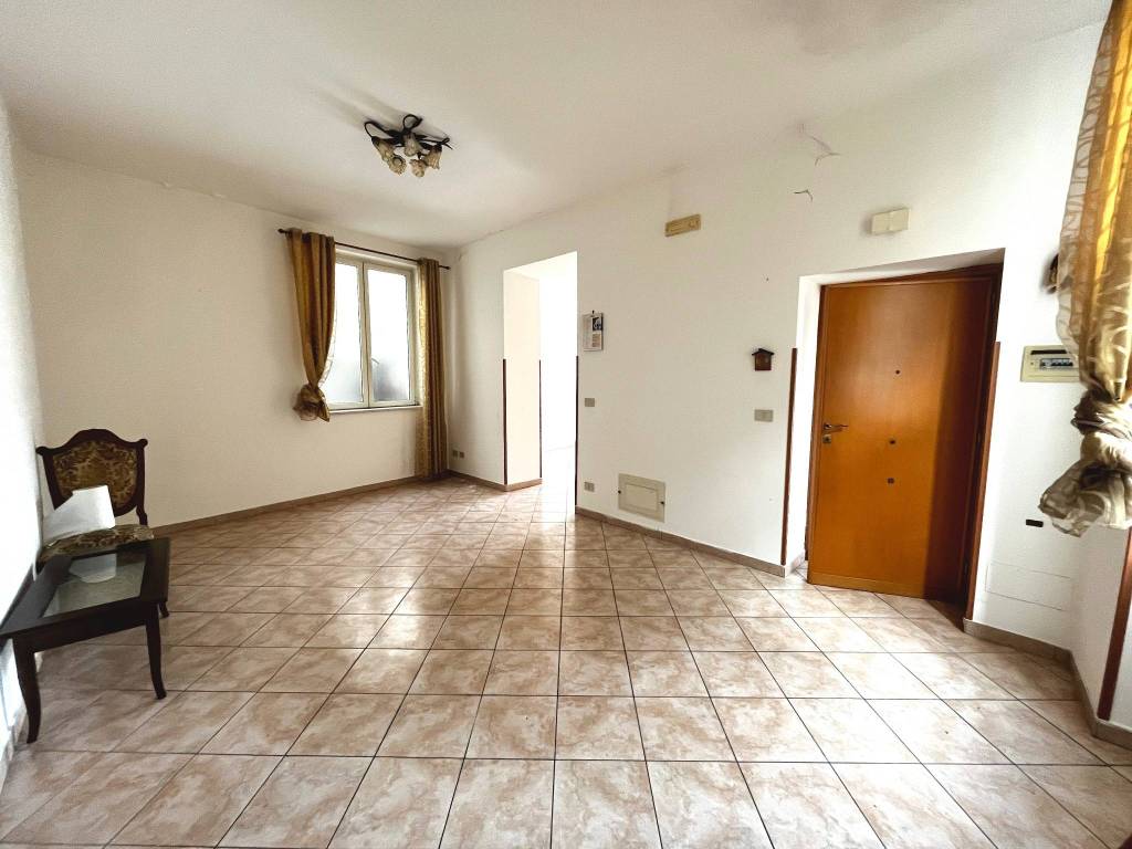 Palazzo / stabile a Fondi in Via Roma, 78 - Foto 3