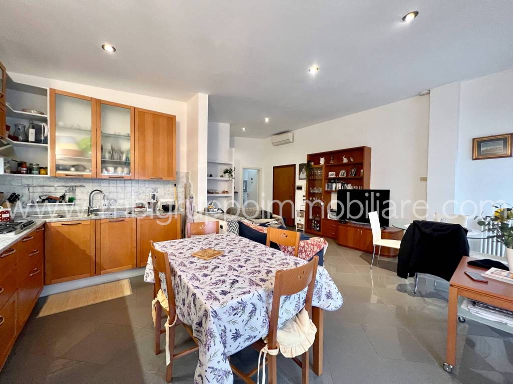 Appartamento a Rimini in Via Umbria, 26 - Foto 2