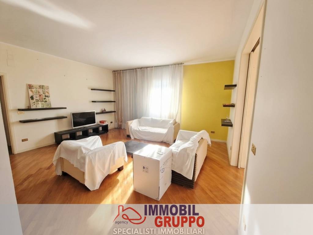 Appartamento a Andria in Piazza Guglielmo Marconi - Foto 4