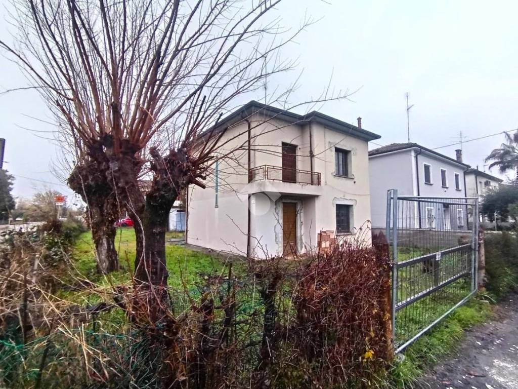 Casa indipendente a Massa lombarda - Foto 2