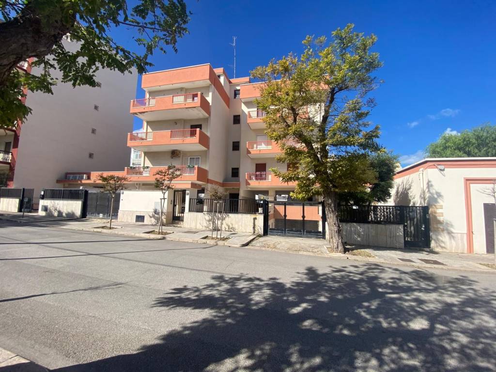 Box / garage a Bari in Corso Umberto I, 18 - Foto 4