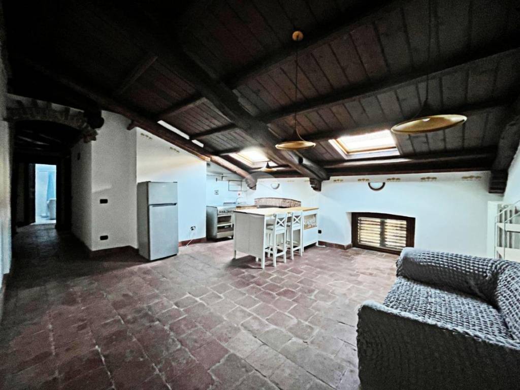 Appartamento a Ivrea in Via palestro, 30 - Foto 2