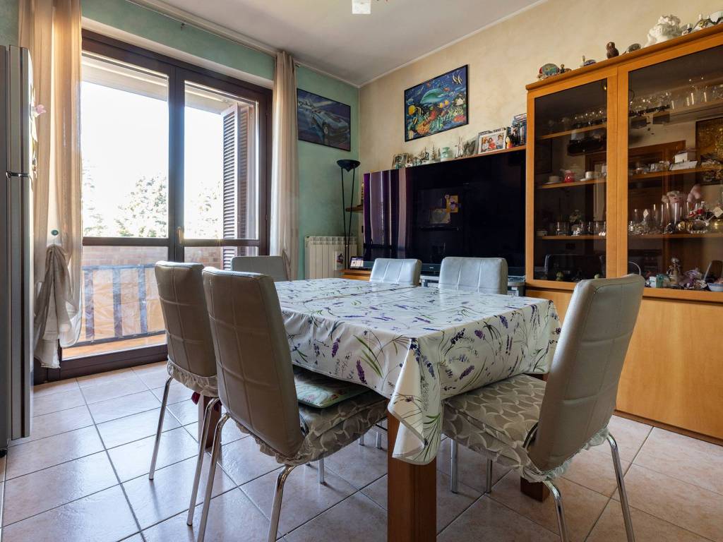 Appartamento a Gerenzano in Via Quarto dei Mille, 10 - Foto 2