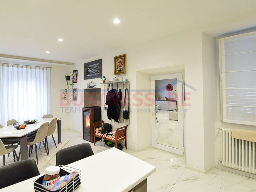 Casa indipendente a Asso in Via E. Romagnoli - Foto 4