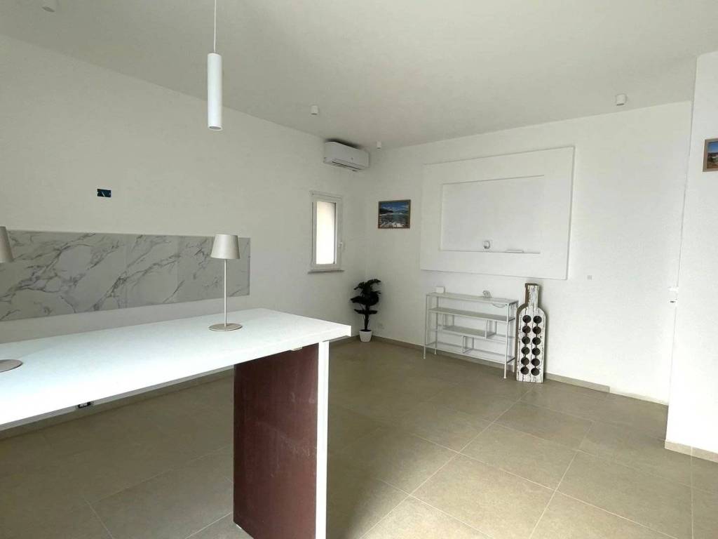 Casa indipendente a Balestrate in Via Vittorio Emanuele Orlando - Foto 2