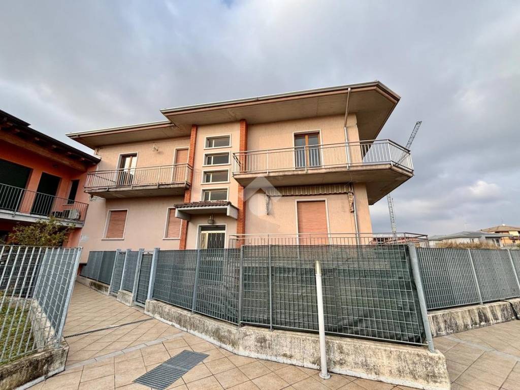 Appartamento a Sona in Via Isarco - Foto 2