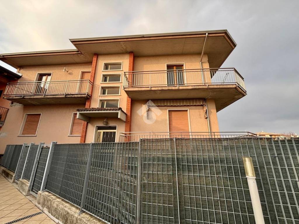 Appartamento a Sona in Via Isarco - Foto 3