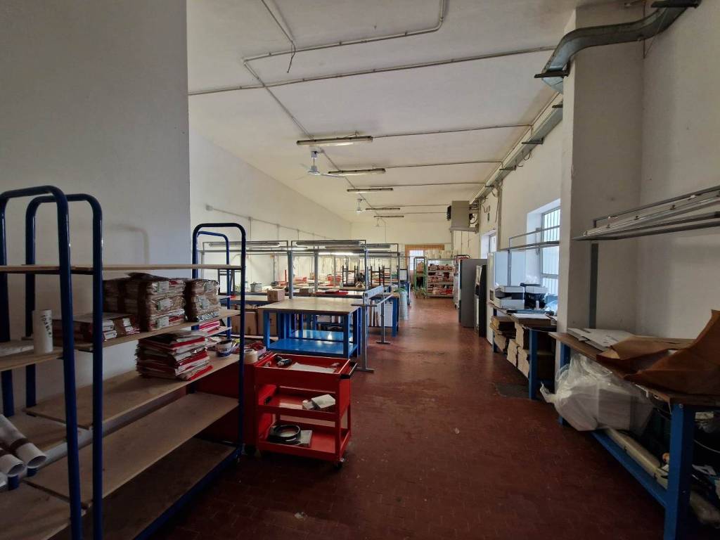 Immobile a Campi bisenzio in via monti, 1 - Foto 2