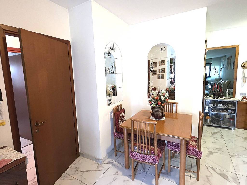 Appartamento a Corsico in Via Molinetto di Lorenteggio - Foto 5