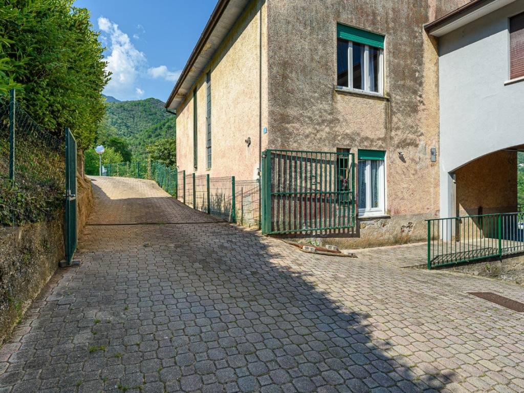 Villa a Schio in LOCALITà LESEGNO, 9 - Foto 2