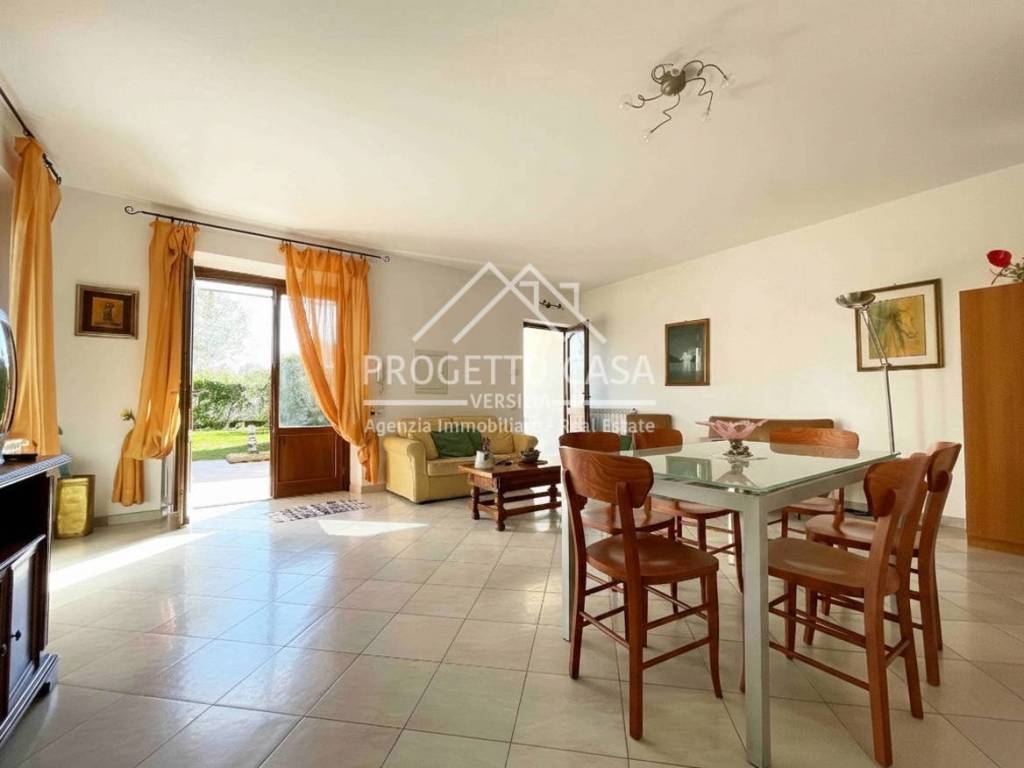 Villa a Pietrasanta in Via Monte Gabberi - Foto 2