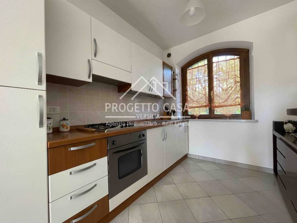 Villa a Pietrasanta in Via Monte Gabberi - Foto 3