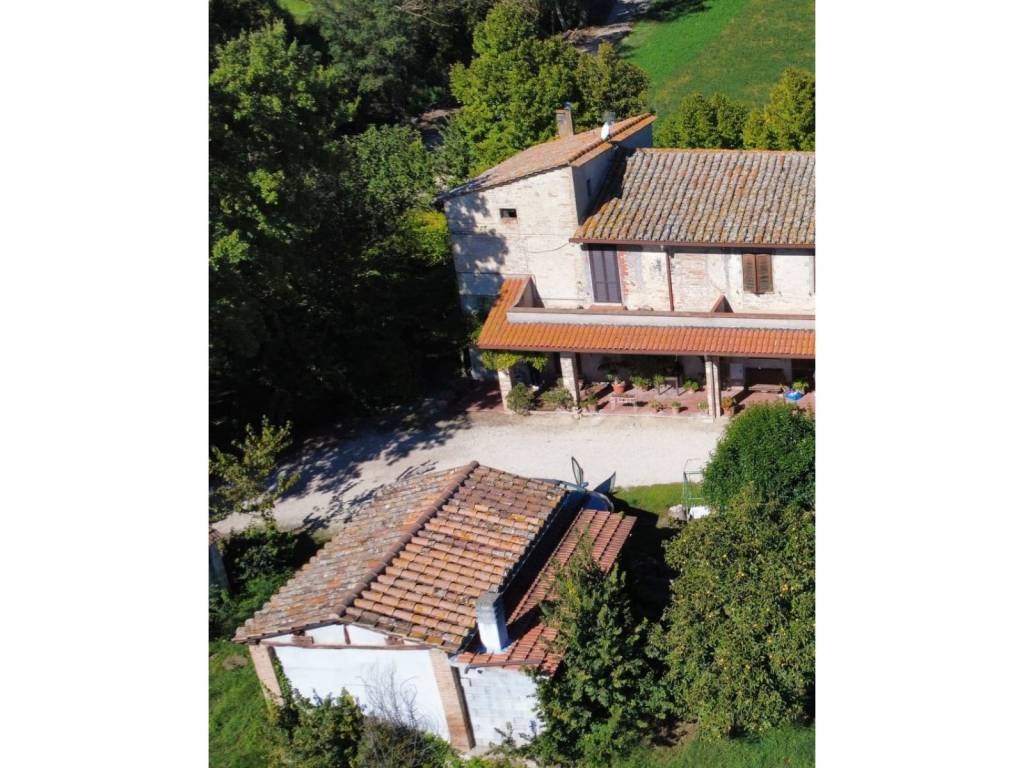 Rustico / casale a Perugia in Strada dei Loggi - Foto 3