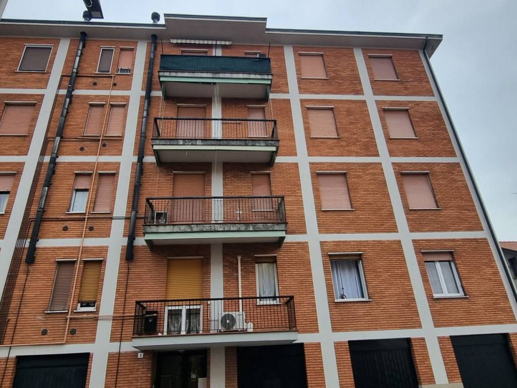 Appartamento a Bernareggio in Via Emilia, 5 - Foto 2