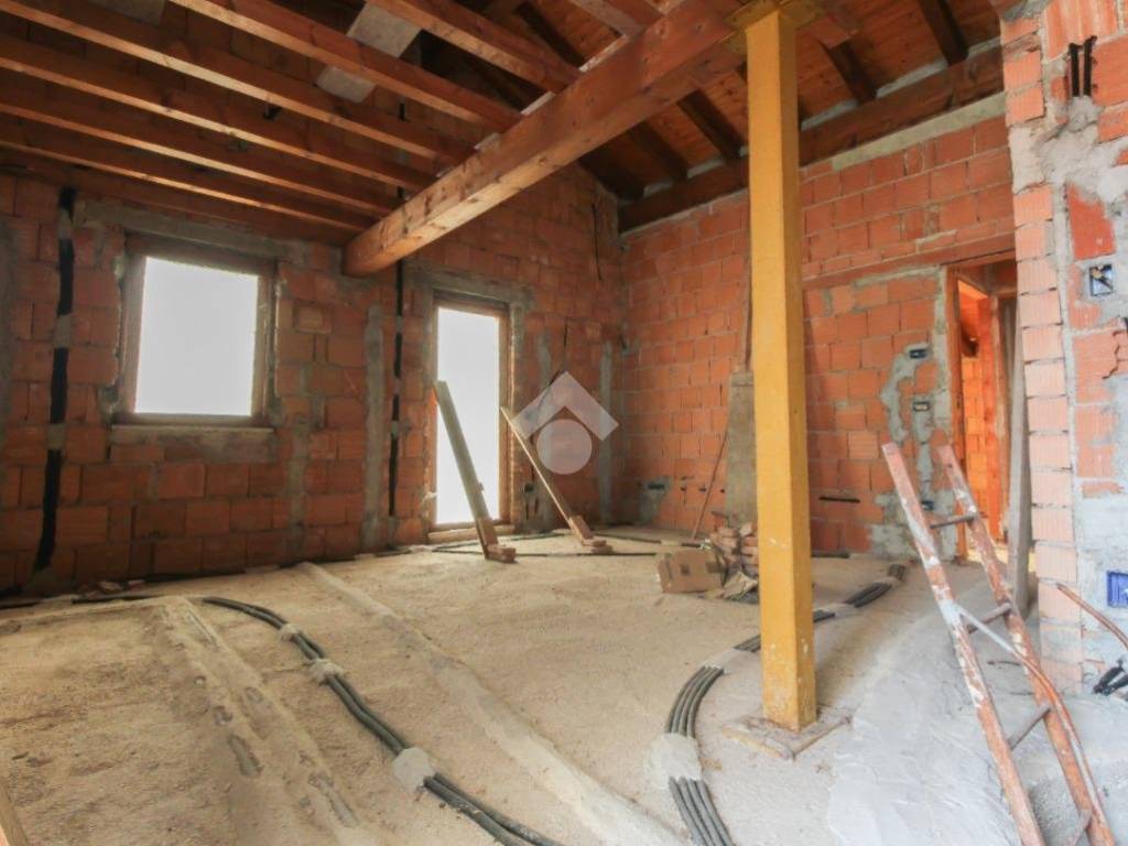 Casa indipendente a Calcinato in Via Arnaldo, 49 - Foto 2