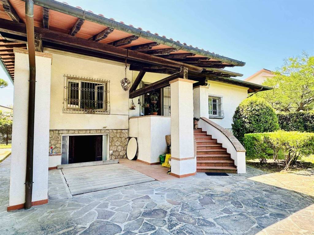Villa a Pietrasanta in Via Palestro - Foto 3