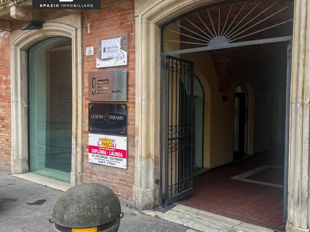 Immobile a Teramo in Piazza Martiri della Libertà, 24 - Foto 2