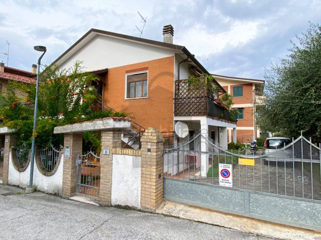 Appartamento a Verucchio in Via A. G. Roncalli Papa Giovanni XXIII, 33 - Foto 3
