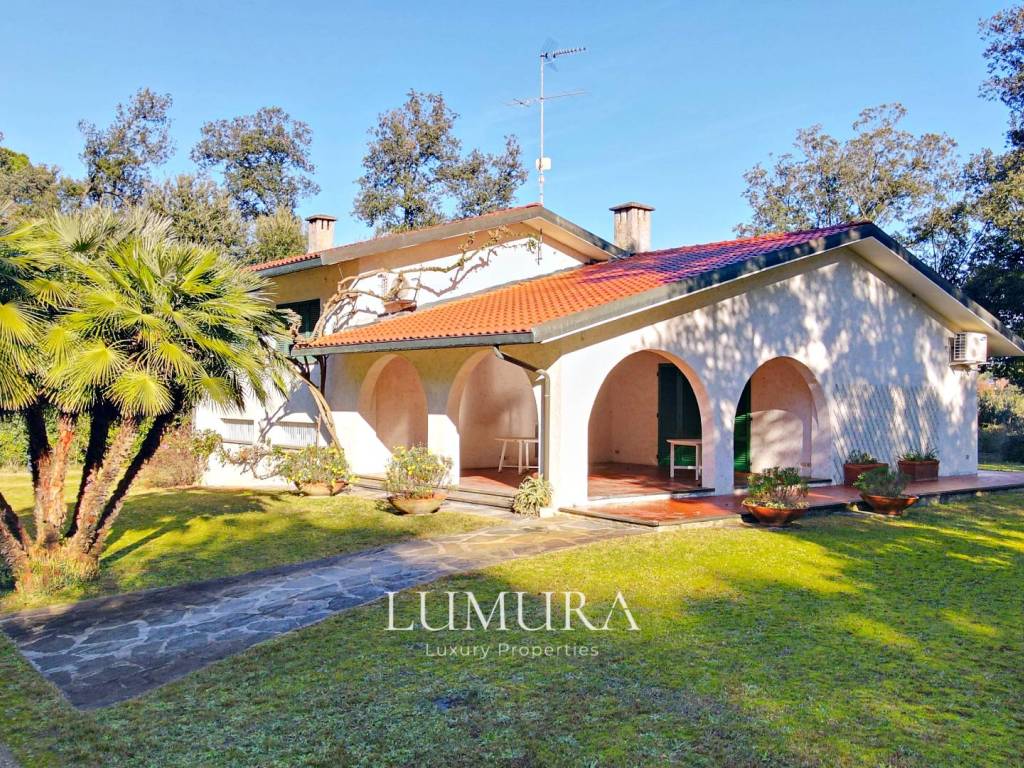 Villa a Pietrasanta in Via Torino, 62 - Foto 4