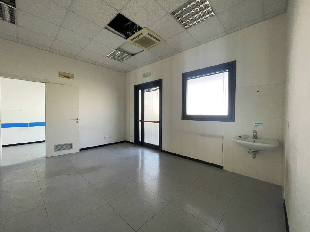 Immobile a Cento in Via Commercio, 41 - Foto 4