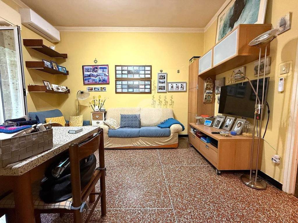 Appartamento a Genova in Via Erpidio Berno, 71 - Foto 2