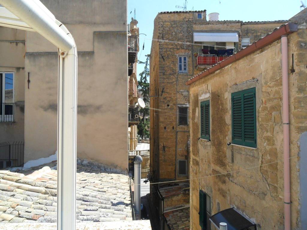 Appartamento a Caltanissetta in Via Girolamo Gravina, 11 - Foto 3